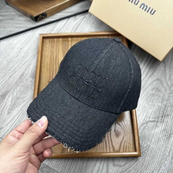 desc_miu-miu-baseball-cap_0