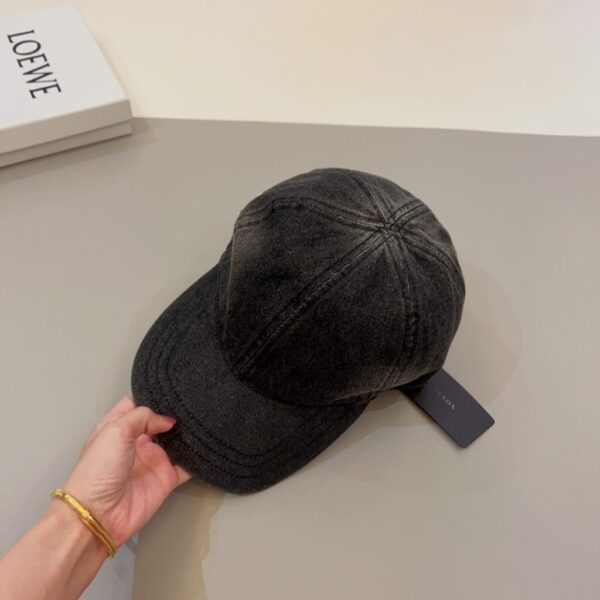 desc_prada-denim-baseball-cap_2