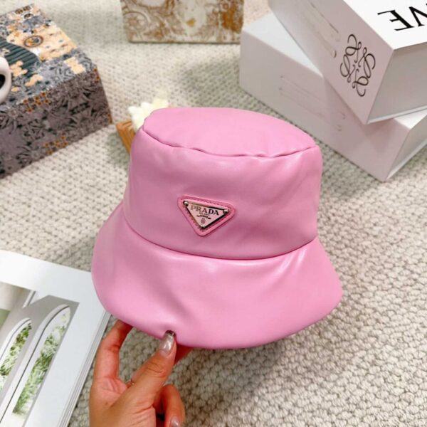 desc_prada-enamelledlogo-leather-bucket-hat_5