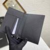 desc_prada-saffiano-leather-passport-holder_1