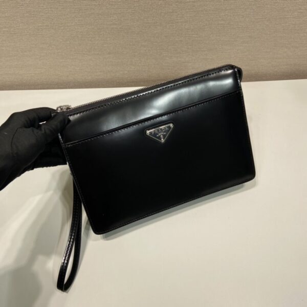 desc_prada-saffiano-leather-pouch_3