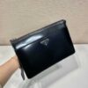 desc_prada-saffiano-leather-pouch_6