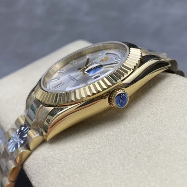 desc_rolex-oyster-perpetual-watch_0