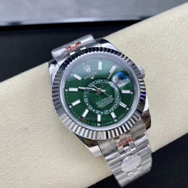 desc_rolex-skydweller-watch-42mm_0