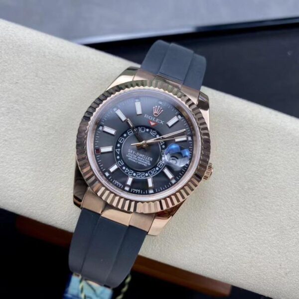 desc_rolex-skydweller-watch_1