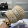 desc_rupaul-x-balenciaga-cap_5